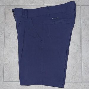 Women’s Columbia periwinkle Shorts  Size 4